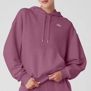 NWOT Alo Yoga Accolade Hoodie